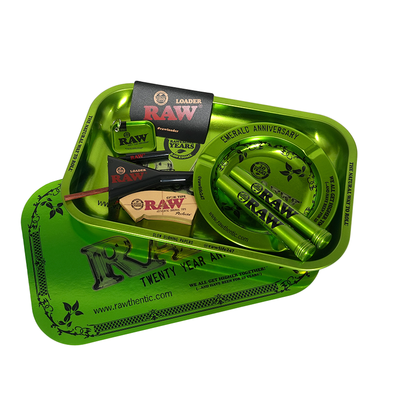 RAW 20th Anniversary Emerald Gift Set